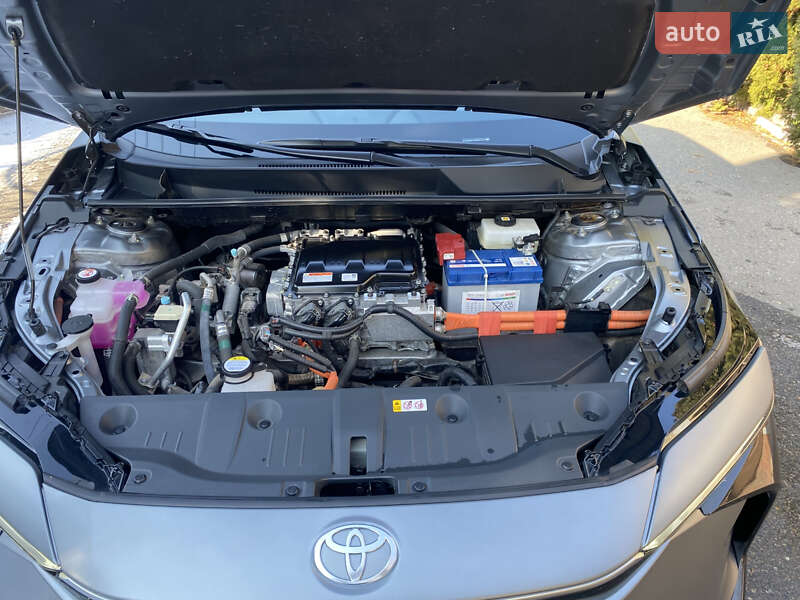 Позашляховик / Кросовер Toyota bZ4X 2022 в Харкові