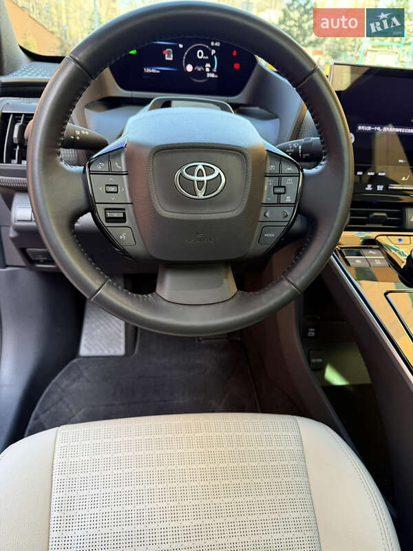 Внедорожник / Кроссовер Toyota bZ4X 2023 в Одессе