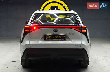 Внедорожник / Кроссовер Toyota bZ4X 2022 в 