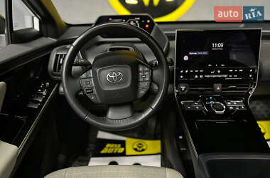 Внедорожник / Кроссовер Toyota bZ4X 2022 в 
