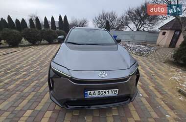 Внедорожник / Кроссовер Toyota bZ4X 2022 в 