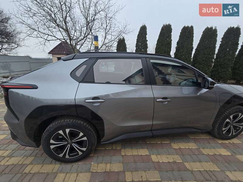 Внедорожник / Кроссовер Toyota bZ4X 2022 в Кропивницком