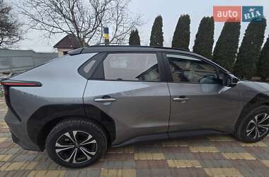 Внедорожник / Кроссовер Toyota bZ4X 2022 в 