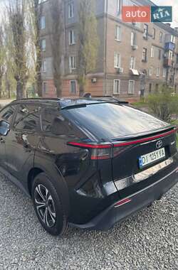 Внедорожник / Кроссовер Toyota bZ4X 2022 в 