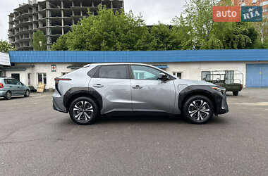 Внедорожник / Кроссовер Toyota bZ4X 2023 в 