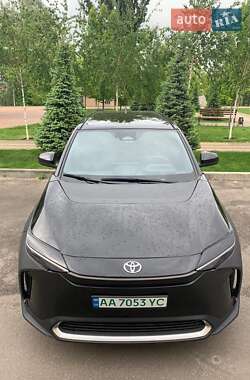 Внедорожник / Кроссовер Toyota bZ4X 2023 в 