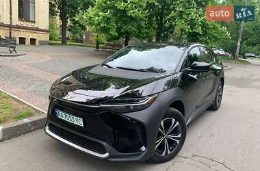 Внедорожник / Кроссовер Toyota bZ4X 2023 в 
