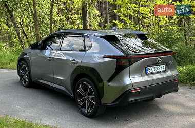 Позашляховик / Кросовер Toyota bZ4X 2022 в 