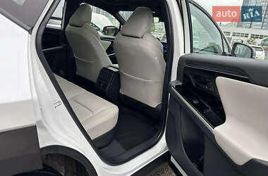 Внедорожник / Кроссовер Toyota bZ4X 2022 в 