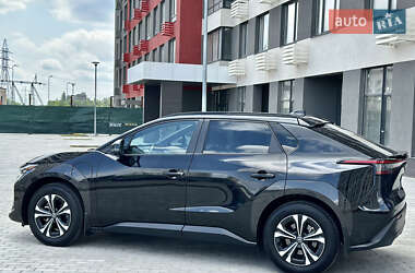 Внедорожник / Кроссовер Toyota bZ4X 2022 в 