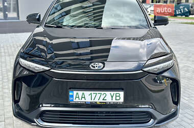 Внедорожник / Кроссовер Toyota bZ4X 2022 в 