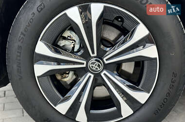 Внедорожник / Кроссовер Toyota bZ4X 2022 в 