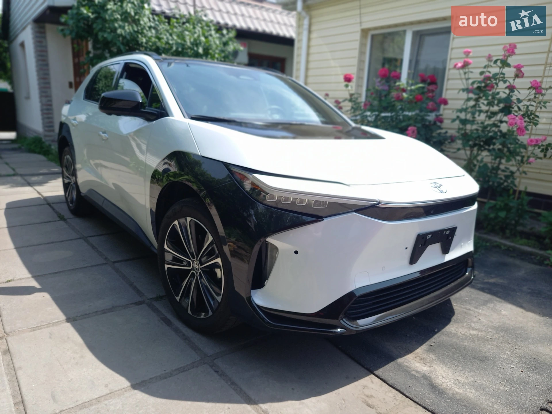 2023 Toyota bZ4X - мініатюра 3