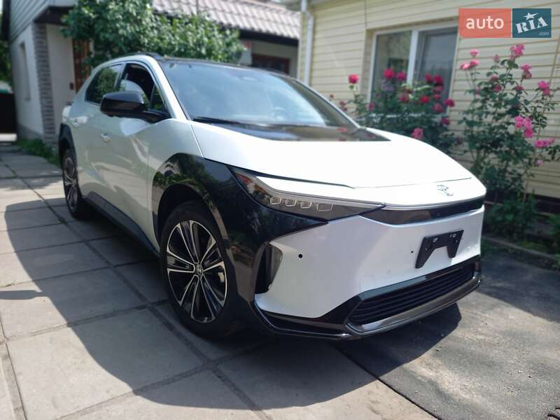 Позашляховик / Кросовер Toyota bZ4X 2023 в Черкасах