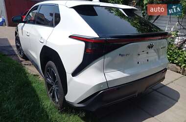 Внедорожник / Кроссовер Toyota bZ4X 2023 в 
