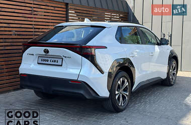 Внедорожник / Кроссовер Toyota bZ4X 2022 в 