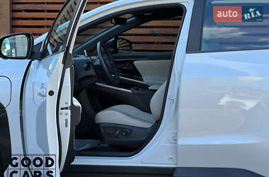 Внедорожник / Кроссовер Toyota bZ4X 2022 в 