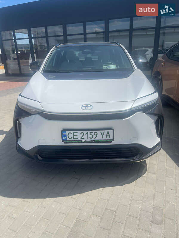 Внедорожник / Кроссовер Toyota bZ4X 2022 в 