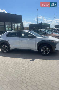 Внедорожник / Кроссовер Toyota bZ4X 2022 в 