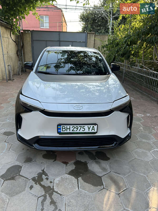 Внедорожник / Кроссовер Toyota bZ4X 2022 в Одессе