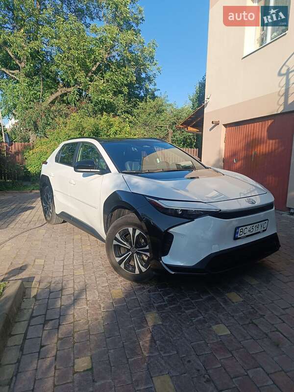 Внедорожник / Кроссовер Toyota bZ4X 2024 в 