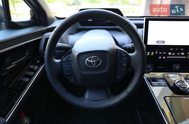 Внедорожник / Кроссовер Toyota bZ4X 2023 в 