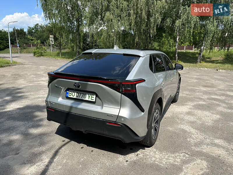 Внедорожник / Кроссовер Toyota bZ4X 2024 в Золочеве