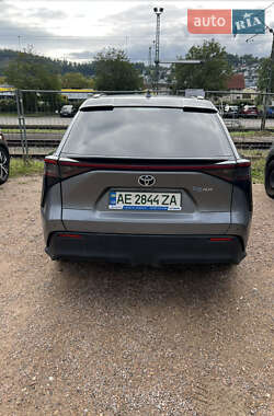 Внедорожник / Кроссовер Toyota bZ4X 2023 в 