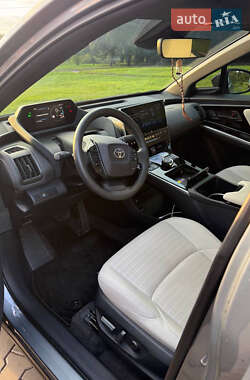 Внедорожник / Кроссовер Toyota bZ4X 2023 в 
