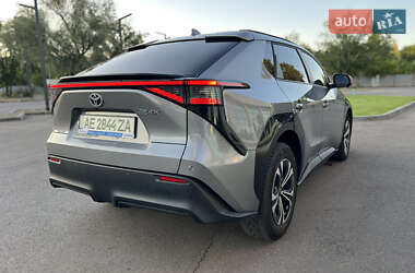 Внедорожник / Кроссовер Toyota bZ4X 2023 в 