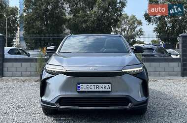 Внедорожник / Кроссовер Toyota bZ4X 2023 в 