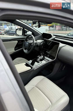 Внедорожник / Кроссовер Toyota bZ4X 2022 в 