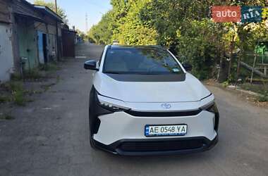 Внедорожник / Кроссовер Toyota bZ4X 2022 в 
