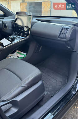 Внедорожник / Кроссовер Toyota bZ4X 2022 в 