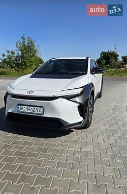 Внедорожник / Кроссовер Toyota bZ4X 2022 в 