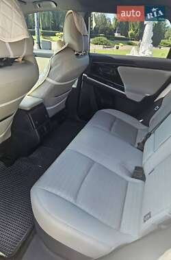 Внедорожник / Кроссовер Toyota bZ4X 2022 в 