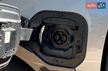 Внедорожник / Кроссовер Toyota bZ4X 2022 в 