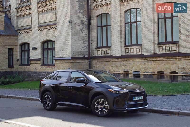 Внедорожник / Кроссовер Toyota bZ4X 2023 в Киеве фото 6 Внедорожник / Кроссовер Toyota bZ4X 2023 в Киеве