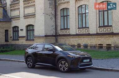 Внедорожник / Кроссовер Toyota bZ4X 2023 в 