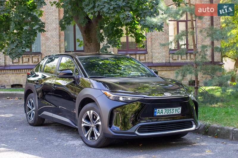 Внедорожник / Кроссовер Toyota bZ4X 2023 в Киеве фото 3 Внедорожник / Кроссовер Toyota bZ4X 2023 в Киеве