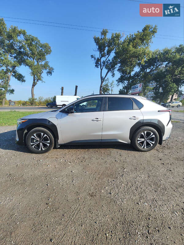 Внедорожник / Кроссовер Toyota bZ4X 2023 в Киеве фото 5 Внедорожник / Кроссовер Toyota bZ4X 2023 в Киеве