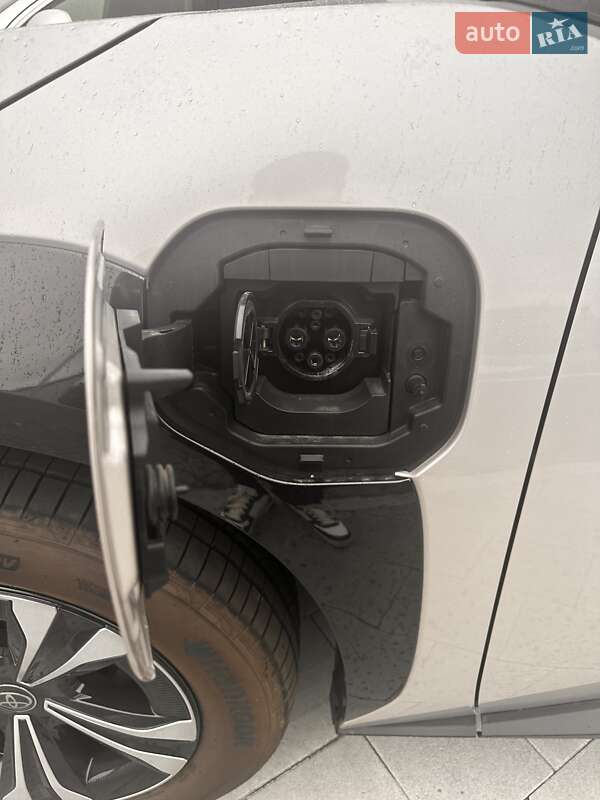 Внедорожник / Кроссовер Toyota bZ4X 2024 в Львове