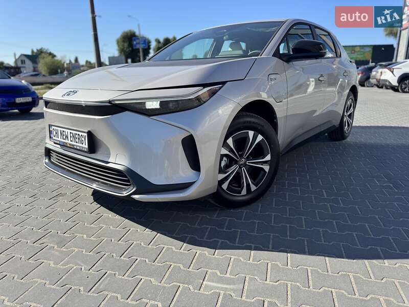 Внедорожник / Кроссовер Toyota bZ4X 2025 в 