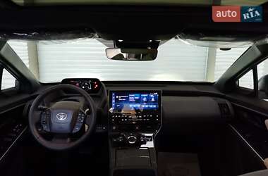 Позашляховик / Кросовер Toyota bZ4X 2023 в 