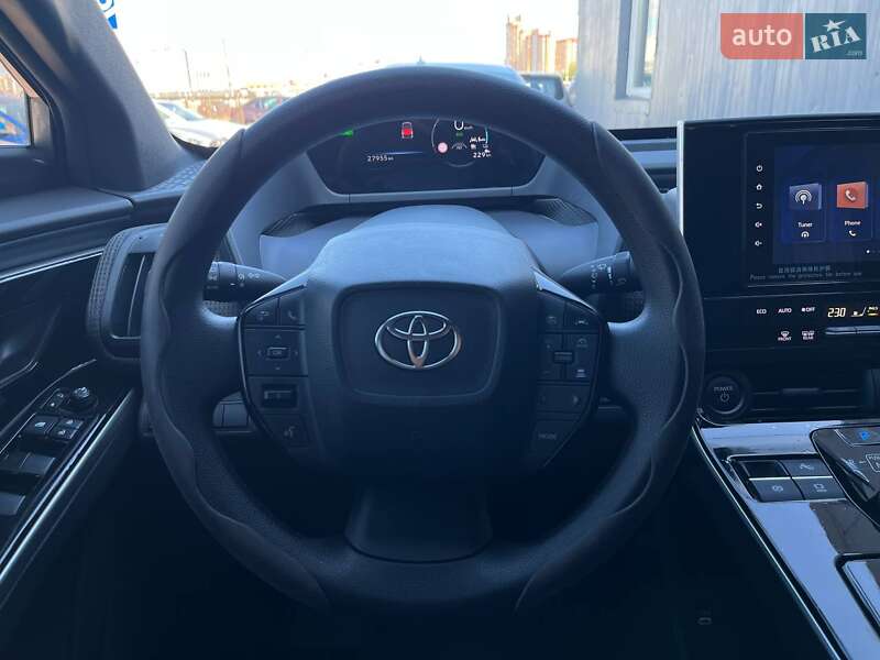 Внедорожник / Кроссовер Toyota bZ4X 2023 в Киеве