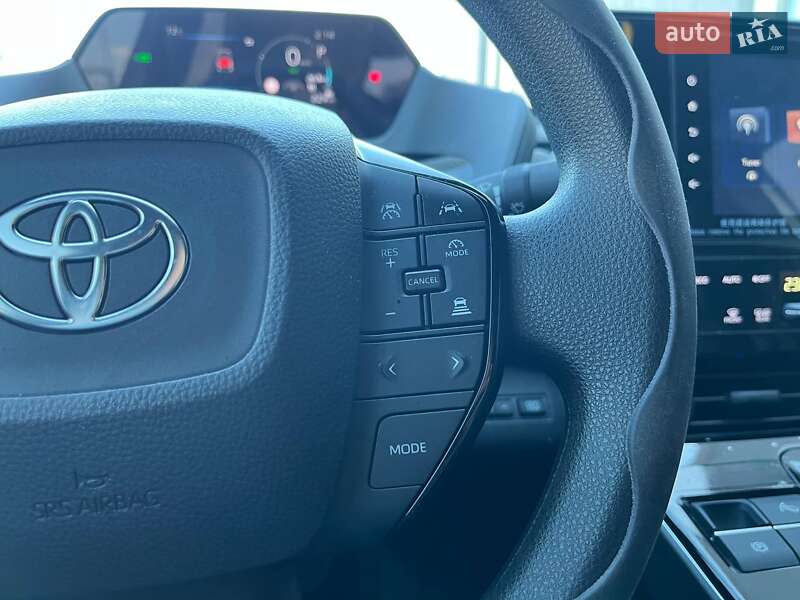Внедорожник / Кроссовер Toyota bZ4X 2023 в Киеве