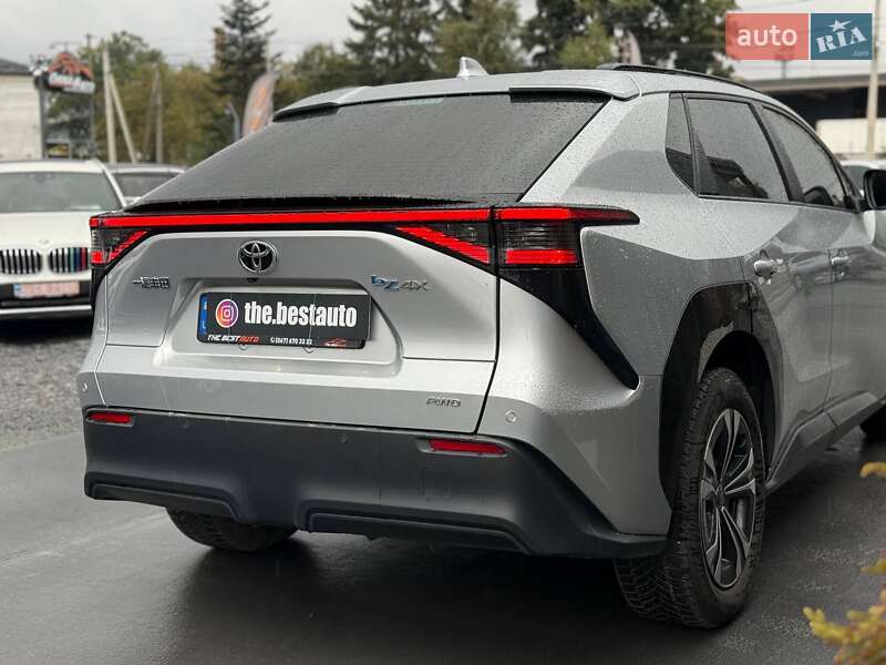 Внедорожник / Кроссовер Toyota bZ4X 2022 в Ровно