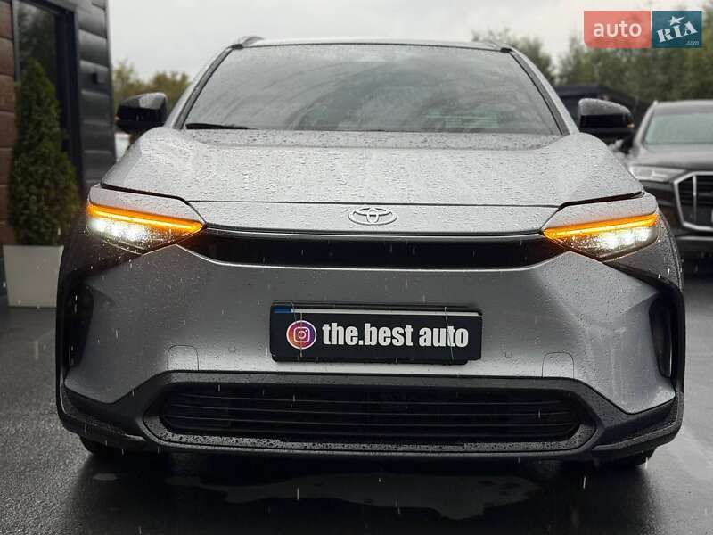 Внедорожник / Кроссовер Toyota bZ4X 2022 в Ровно