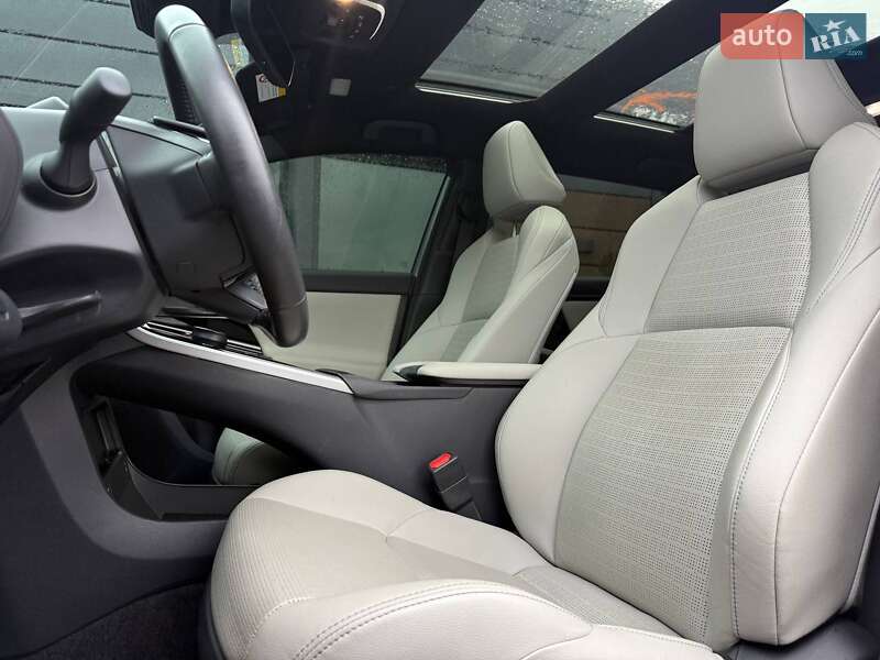 Внедорожник / Кроссовер Toyota bZ4X 2022 в Ровно