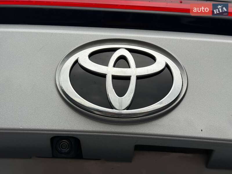 Внедорожник / Кроссовер Toyota bZ4X 2022 в Ровно